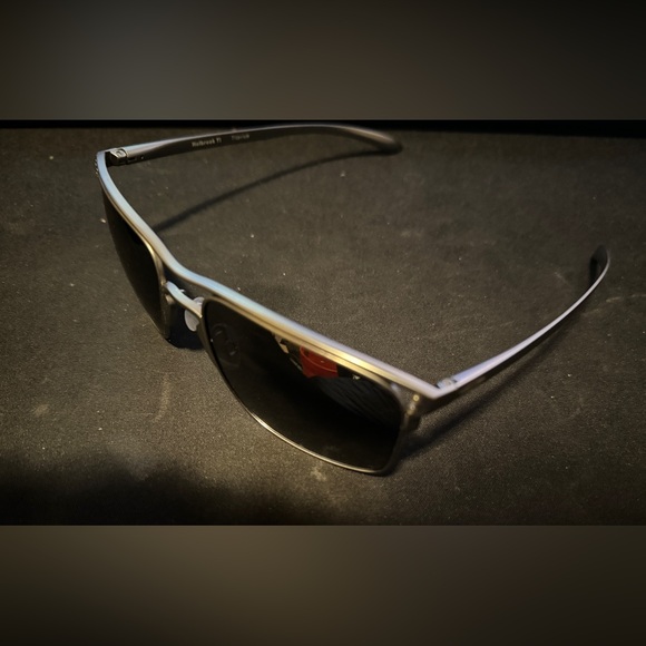 Oakley Holbrook TI. prizm Black Lenses. Satin Chrome Frame. Soft case - Picture 3 of 8